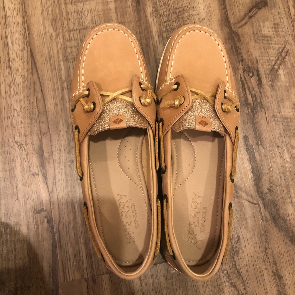 NWOT Sperry Sparkle Boat Shoes
